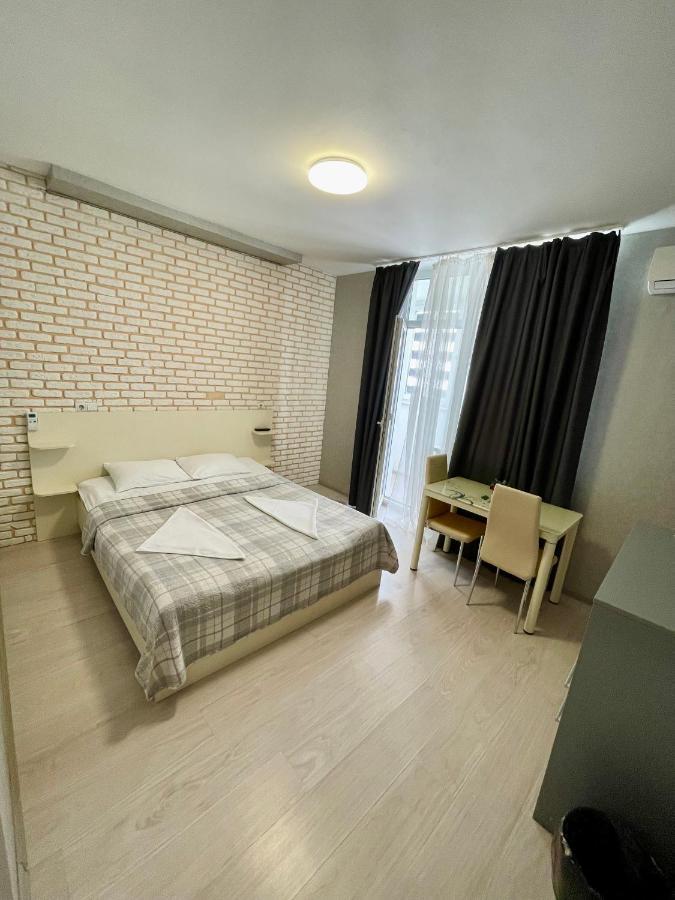 East Residence Kiev Luaran gambar
