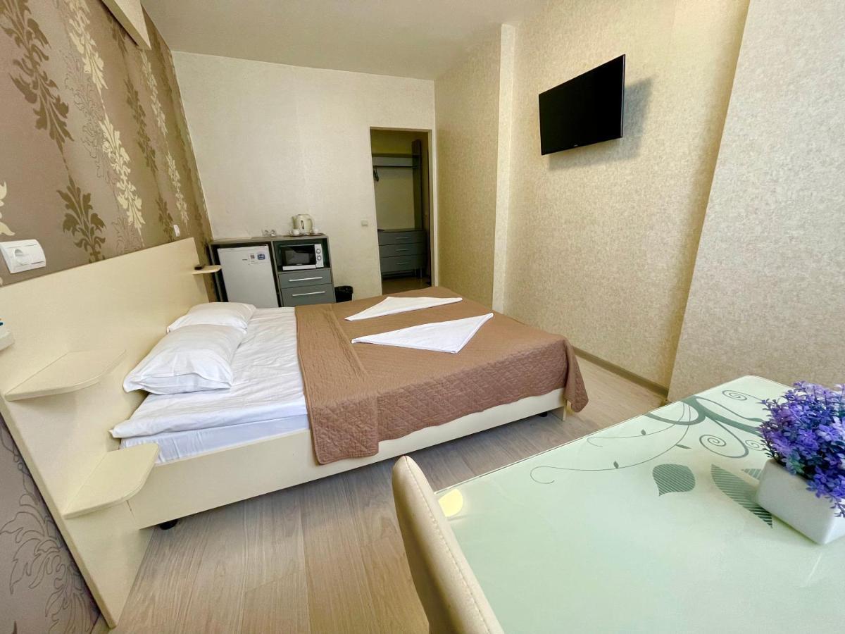 East Residence Kiev Luaran gambar
